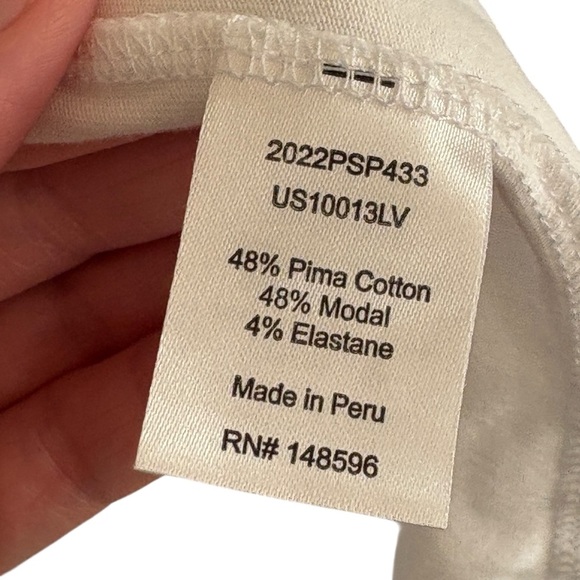 Universal Standard White Foundation Long Sleeve V Tee Size Small Oversized - Picture 5 of 6